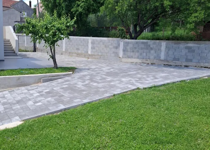 Apartamento Misljen Apartmants